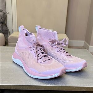 NWOT Lululemon Chargefeel Mid Women’s Workout Shoe - Size 8 👟 Minkberry/White